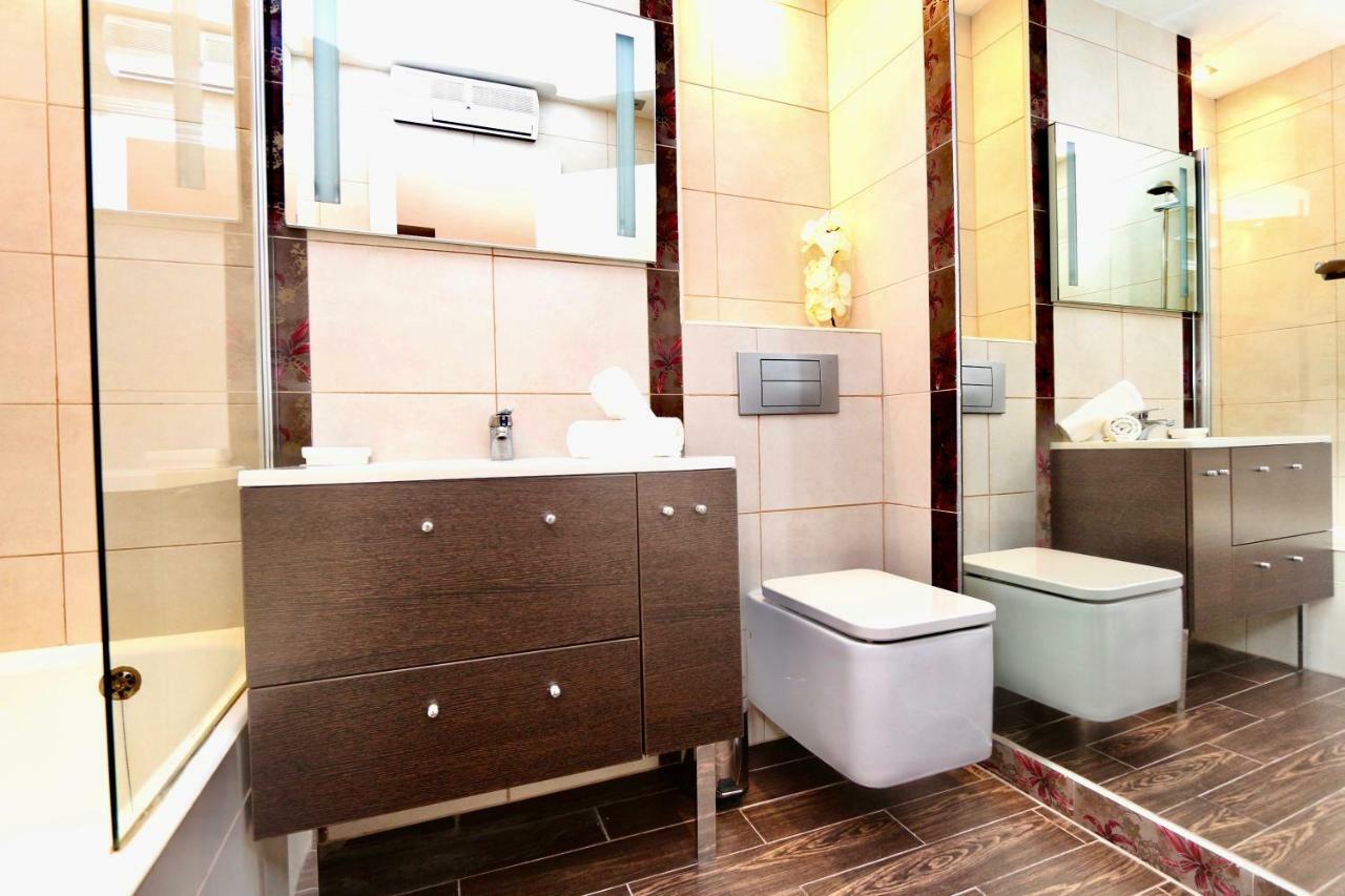 3- Bedroom Apartment In The Centre Of Calpe With Nice Living Room, 1 Bathroom. Экстерьер фото