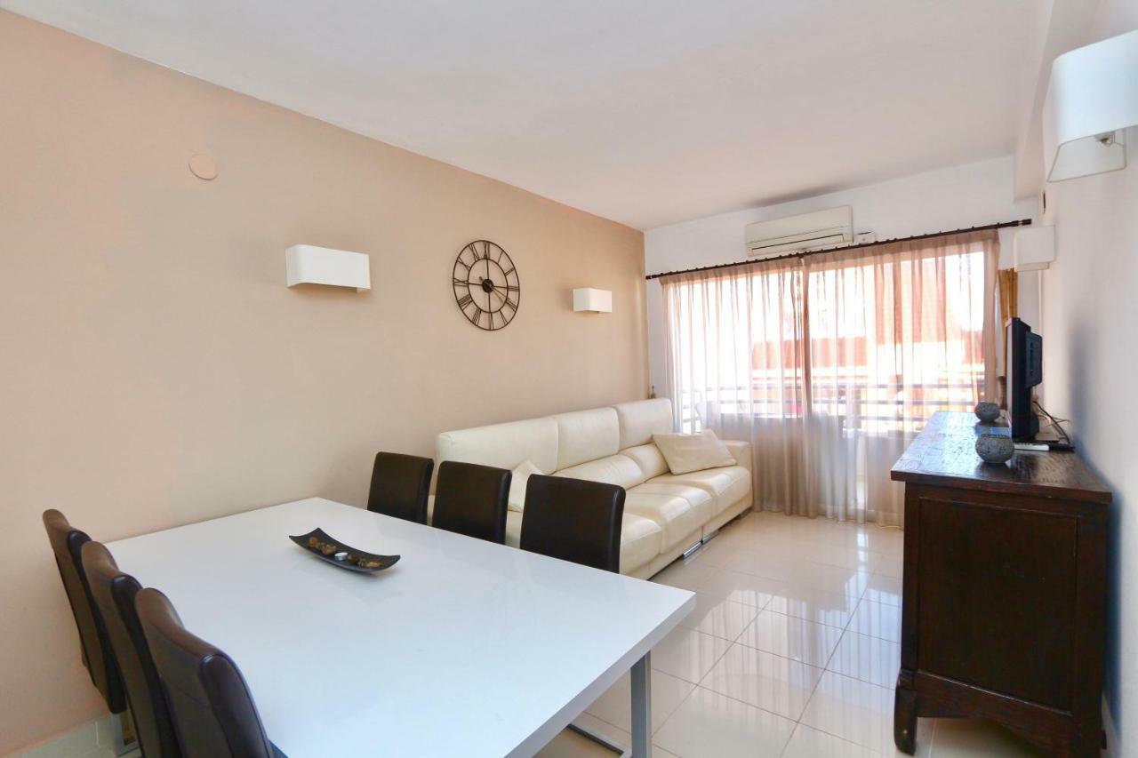 3- Bedroom Apartment In The Centre Of Calpe With Nice Living Room, 1 Bathroom. Экстерьер фото
